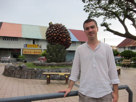 Fruit monument in Bekenu